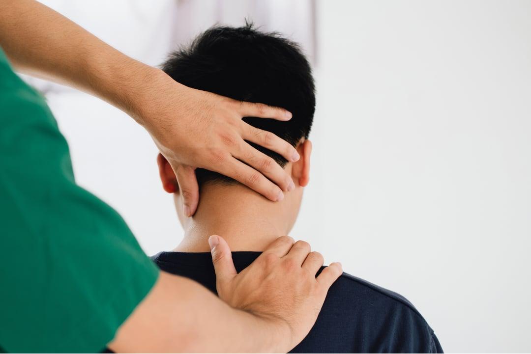 Massage de la nuque en entreprise